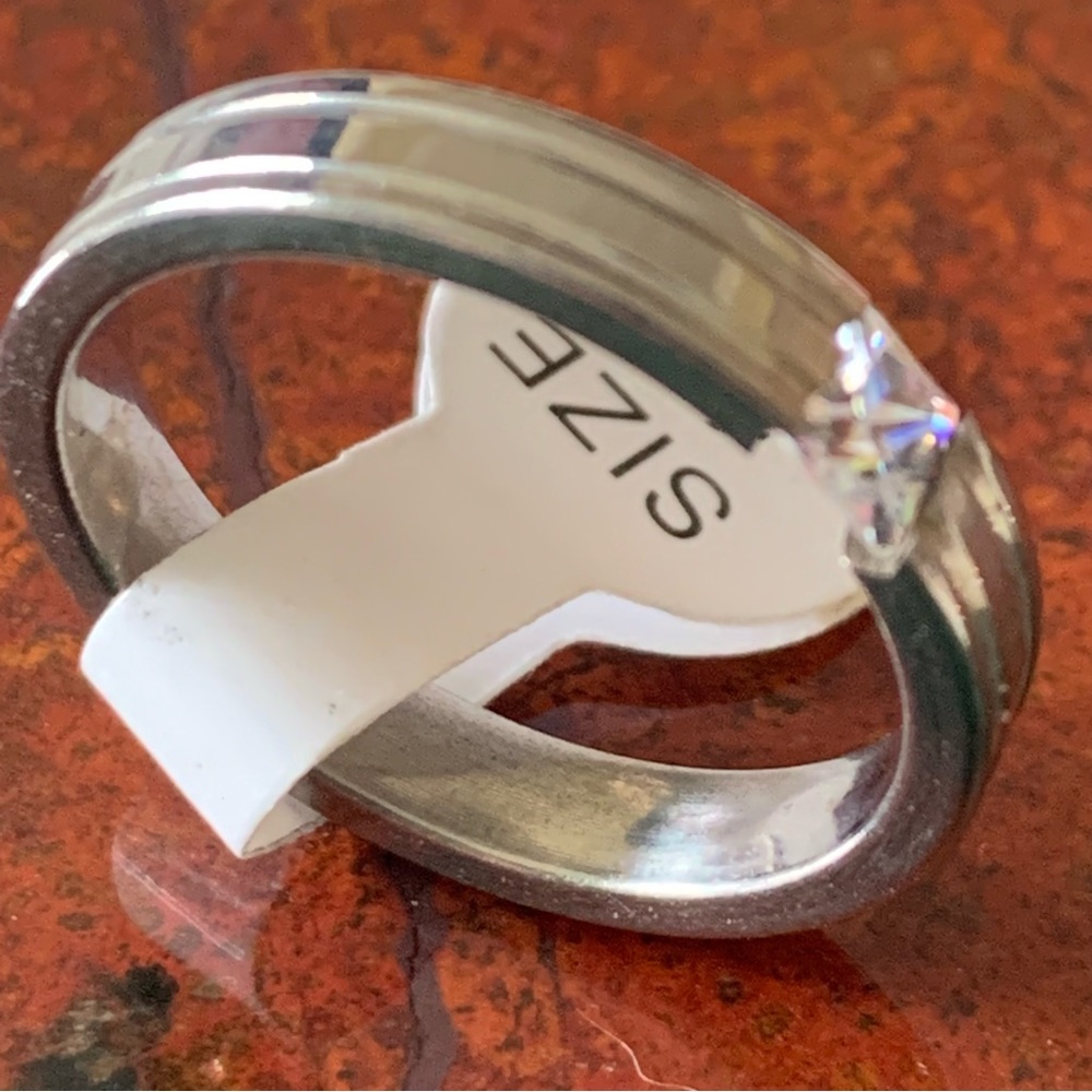Silver tone band size 8
